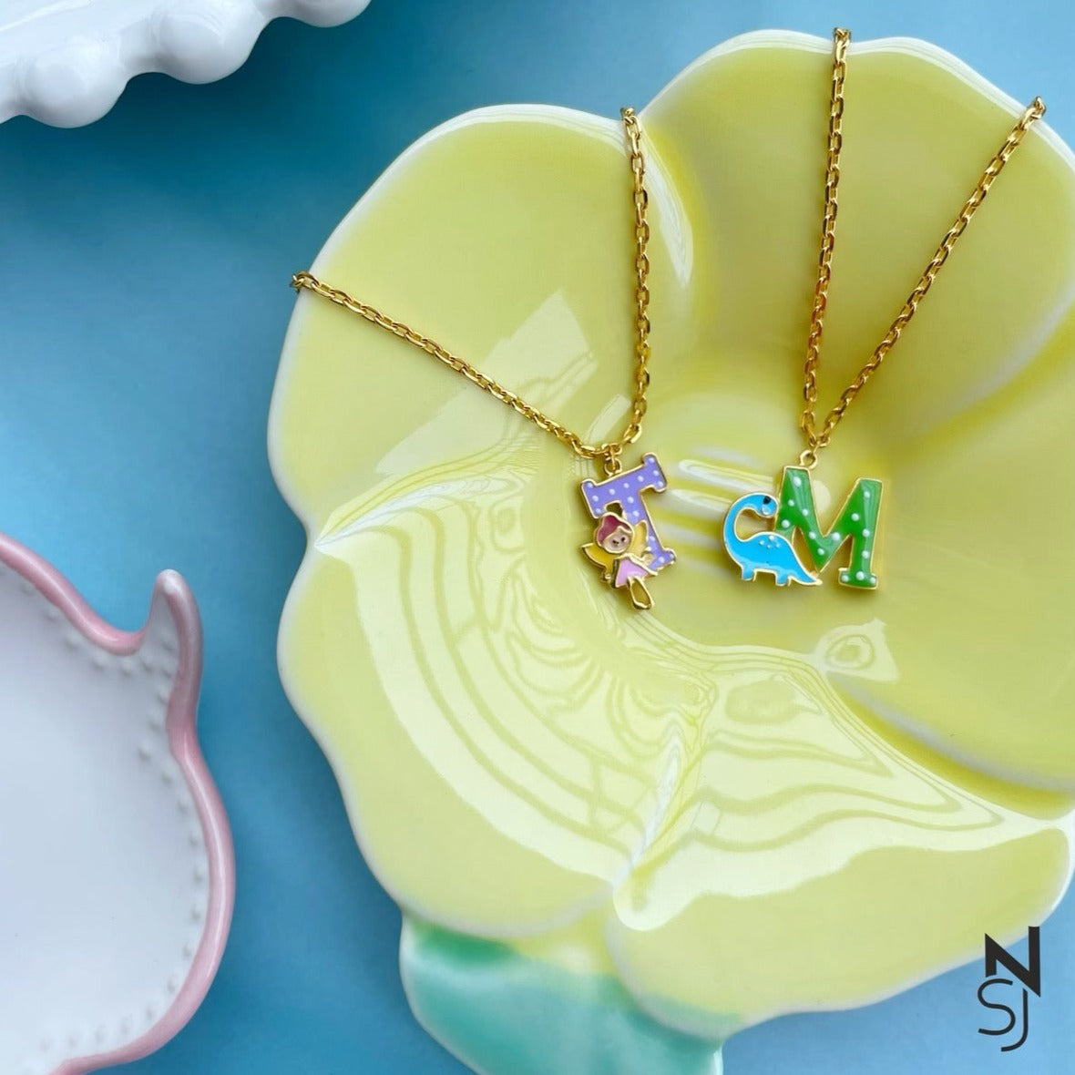 Dino World Initial Neckchain