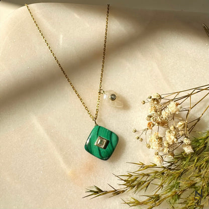 Verdant Glow Neckchain