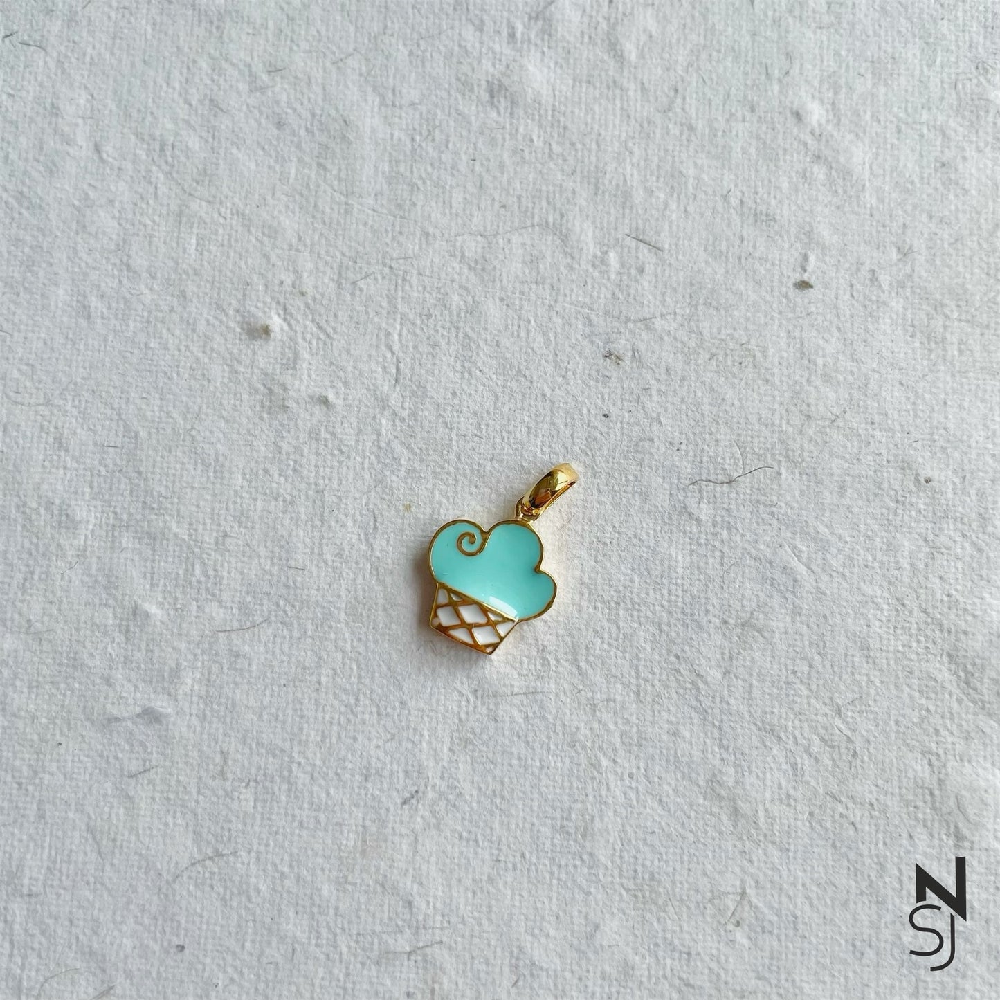 Cupcake Pendant