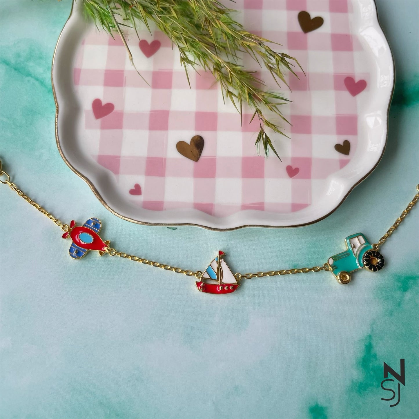 Going places! Charm Bracelet
